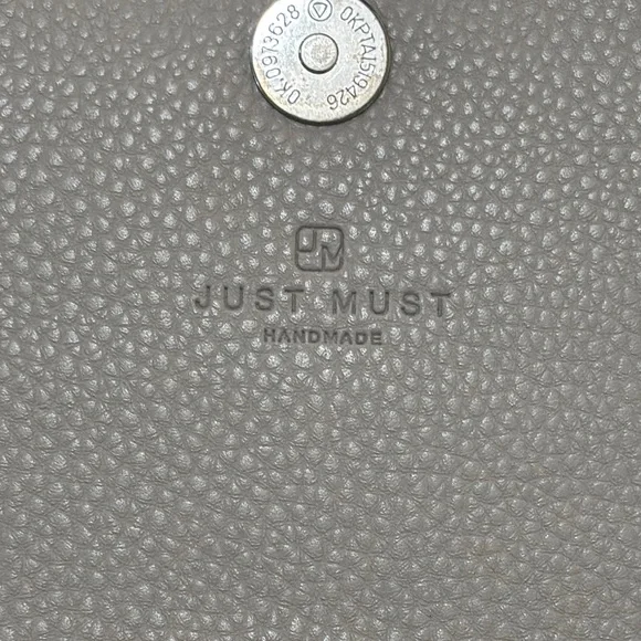 Just Must Small Bunny Crossbody Bag - Picture 8 of 11